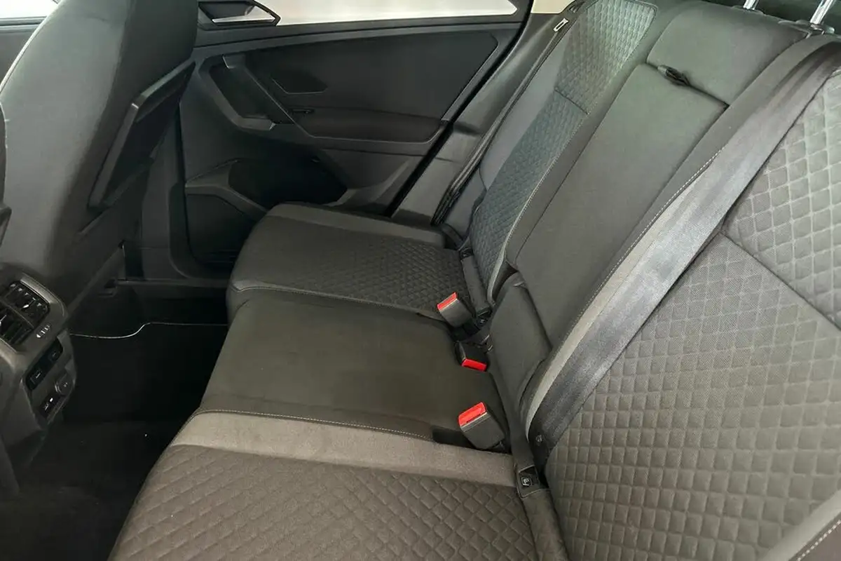 2018-volkswagen-tiguan-20tdi-se-navigation-150ps-scr-big-16
