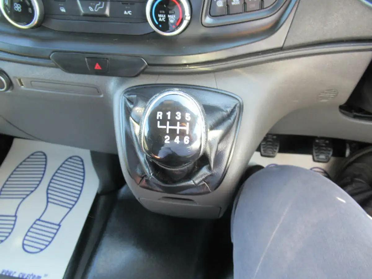 2020-ford-transit-custom-20tdci-300-l1h2-leader-105pseu6dt-big-18