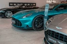 2024-aston-martin-dbx-40-v8-small-1