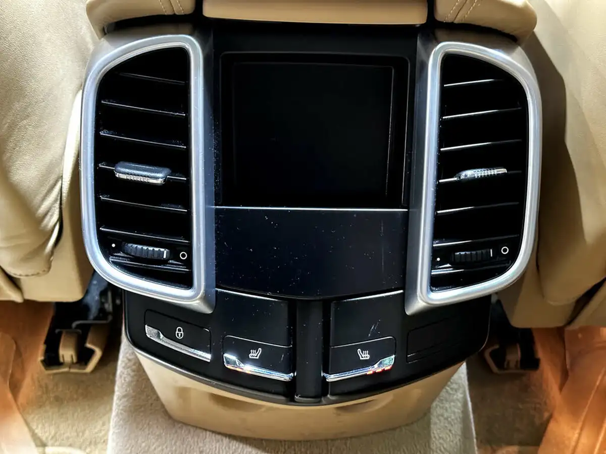 2016-porsche-cayenne-30td-platinum-edition-big-51
