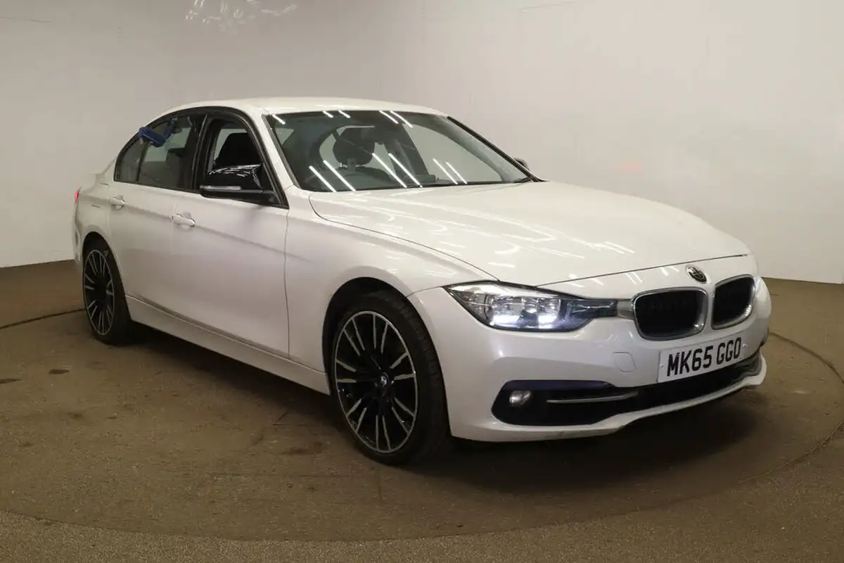 2016-bmw-3-series-15-318i-sport-saloon-4d-auto-big-0