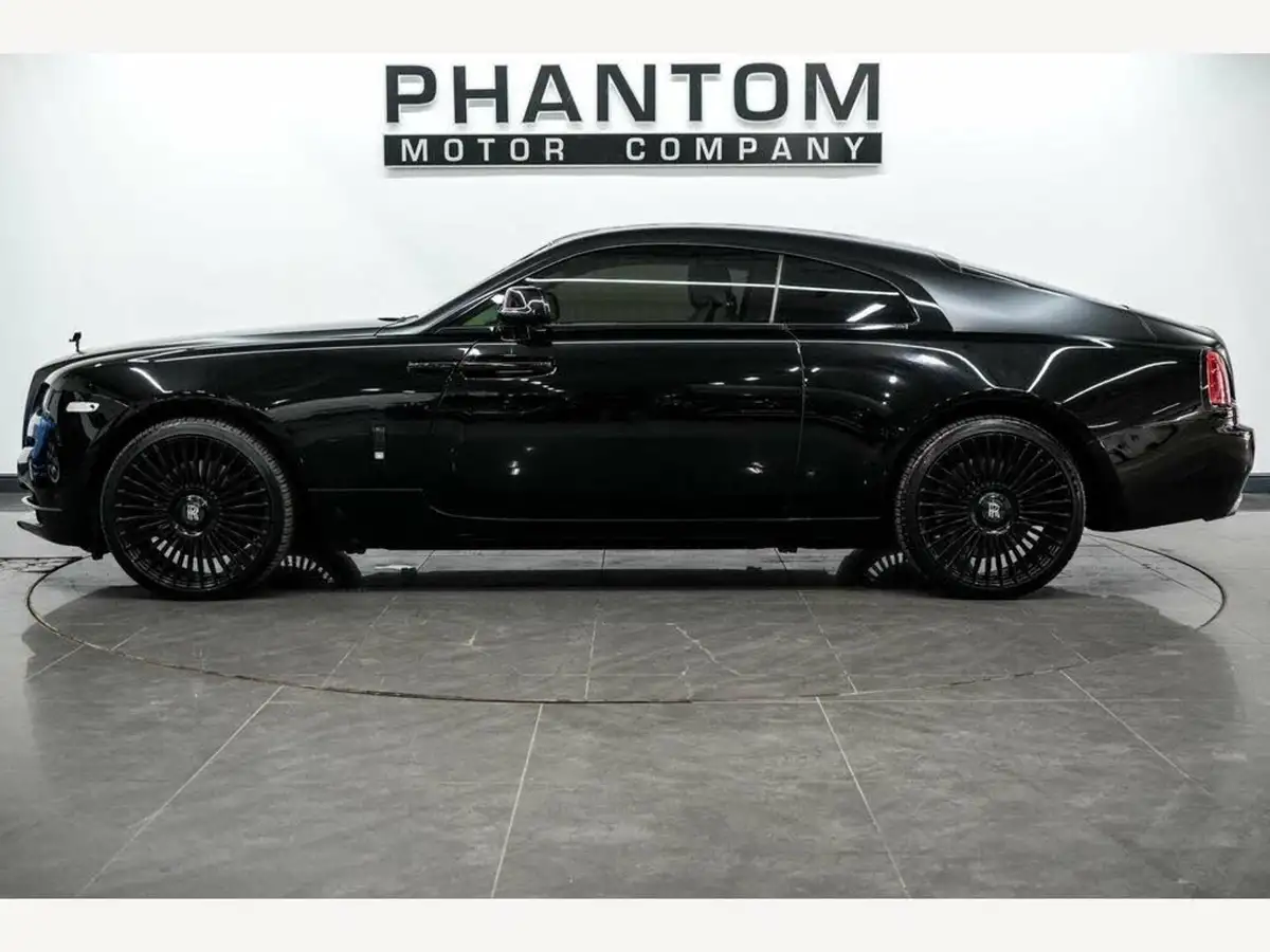 2017-rolls-royce-wraith-66-no-trim-big-2