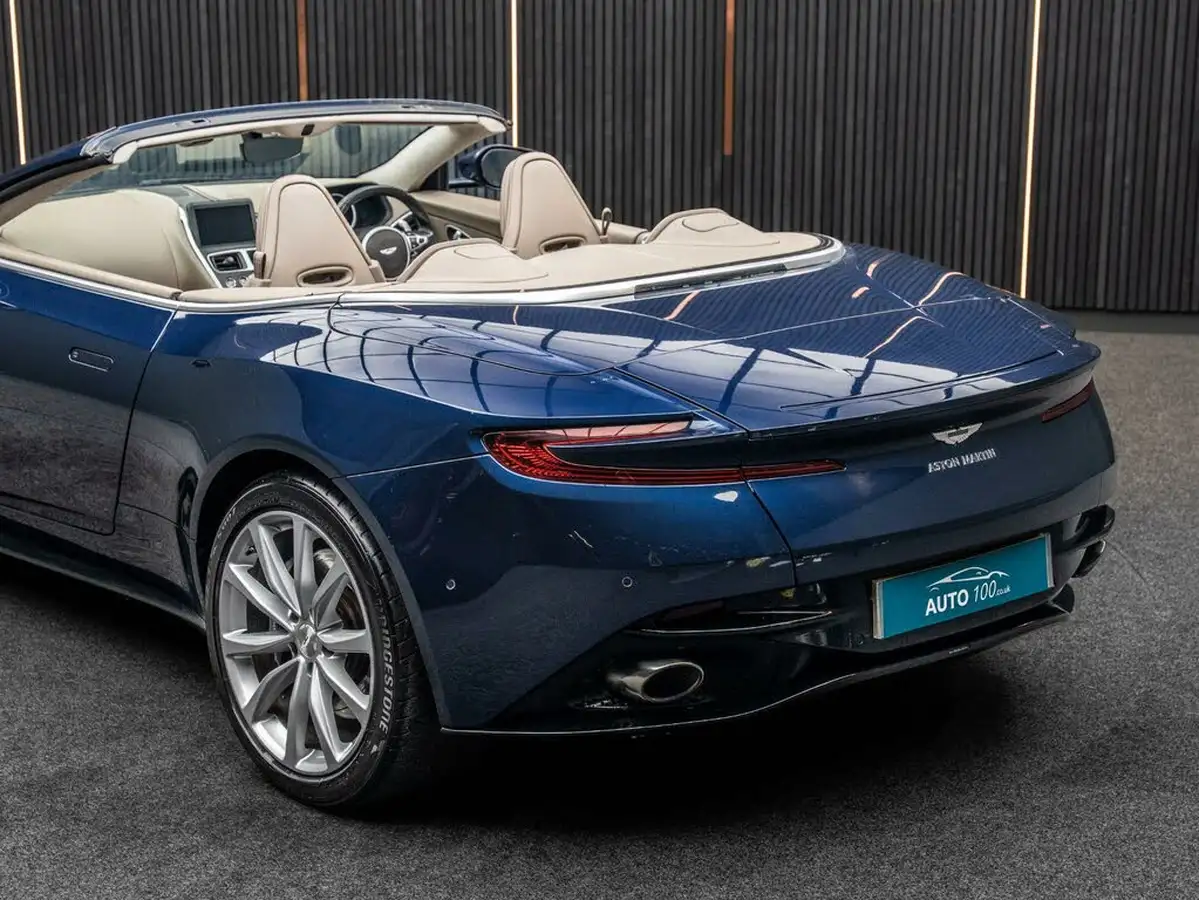 2018-aston-martin-db11-40-v8-big-20