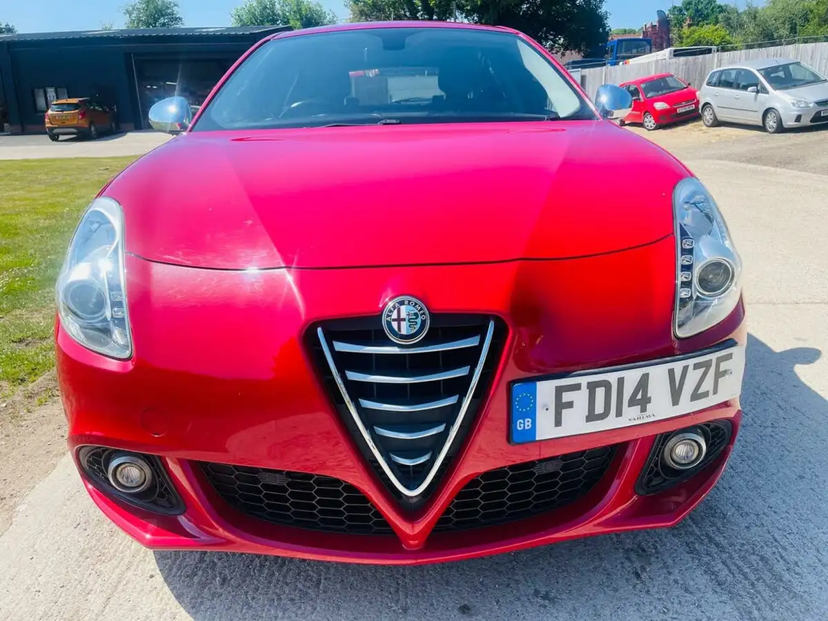 2014-alfa-romeo-giulietta-16td-distinctive-big-6