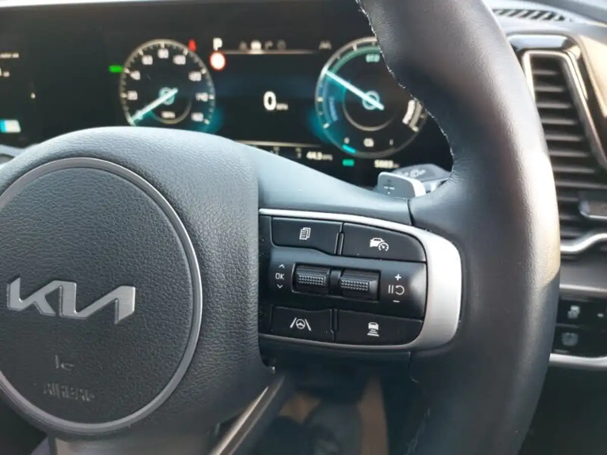 2024-kia-sportage-16-t-gdi-3-207bhp-hev-auto-big-12