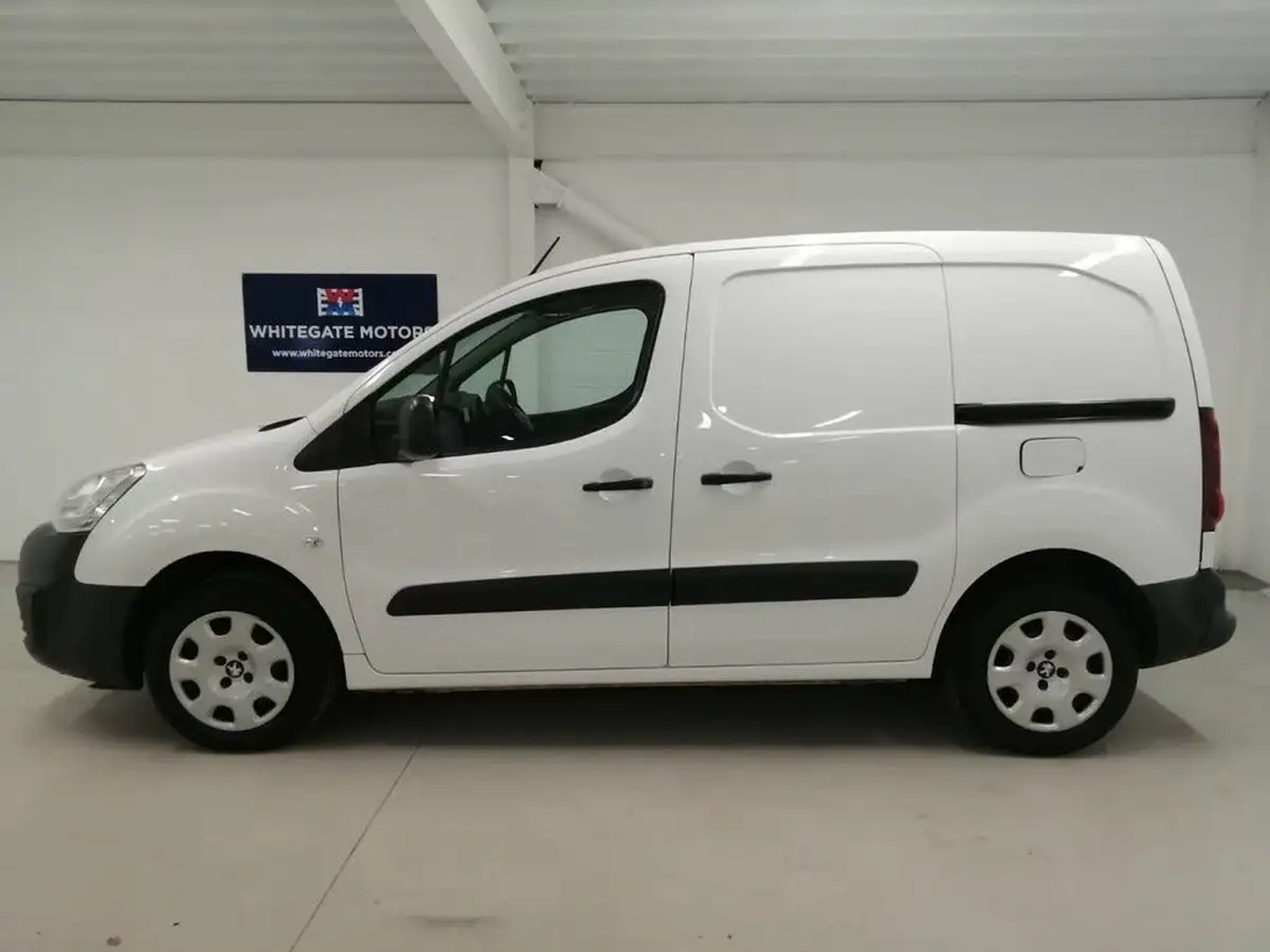 2016-peugeot-partner-16bluehdi-professional-l1-100eu6-854-big-21