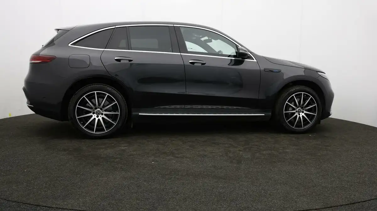 2022-mercedes-benz-eqc-e-eqc-400-amg-line-big-29