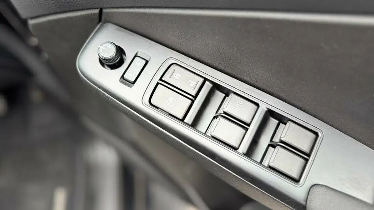 2024-isuzu-d-max-19td-dl20-double-auto-big-20