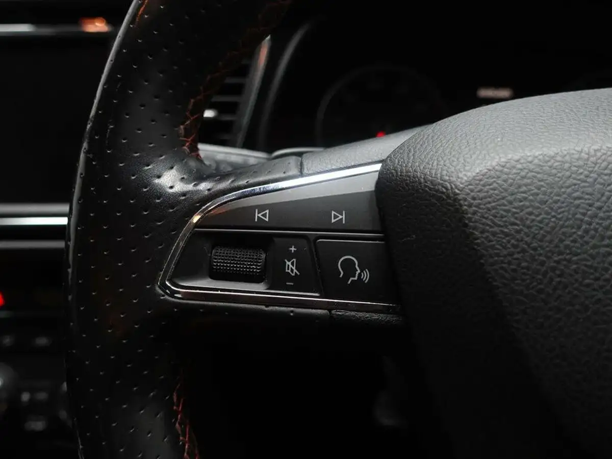 2018-seat-leon-18-tsi-fr-technology-estate-5d-dsg-big-23