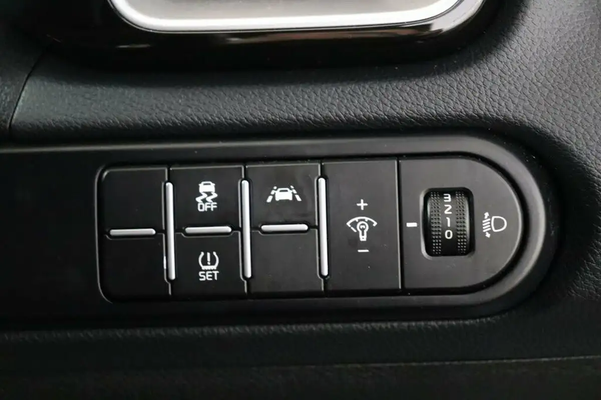 2022-kia-xceed-10-t-gdi-connect-big-30