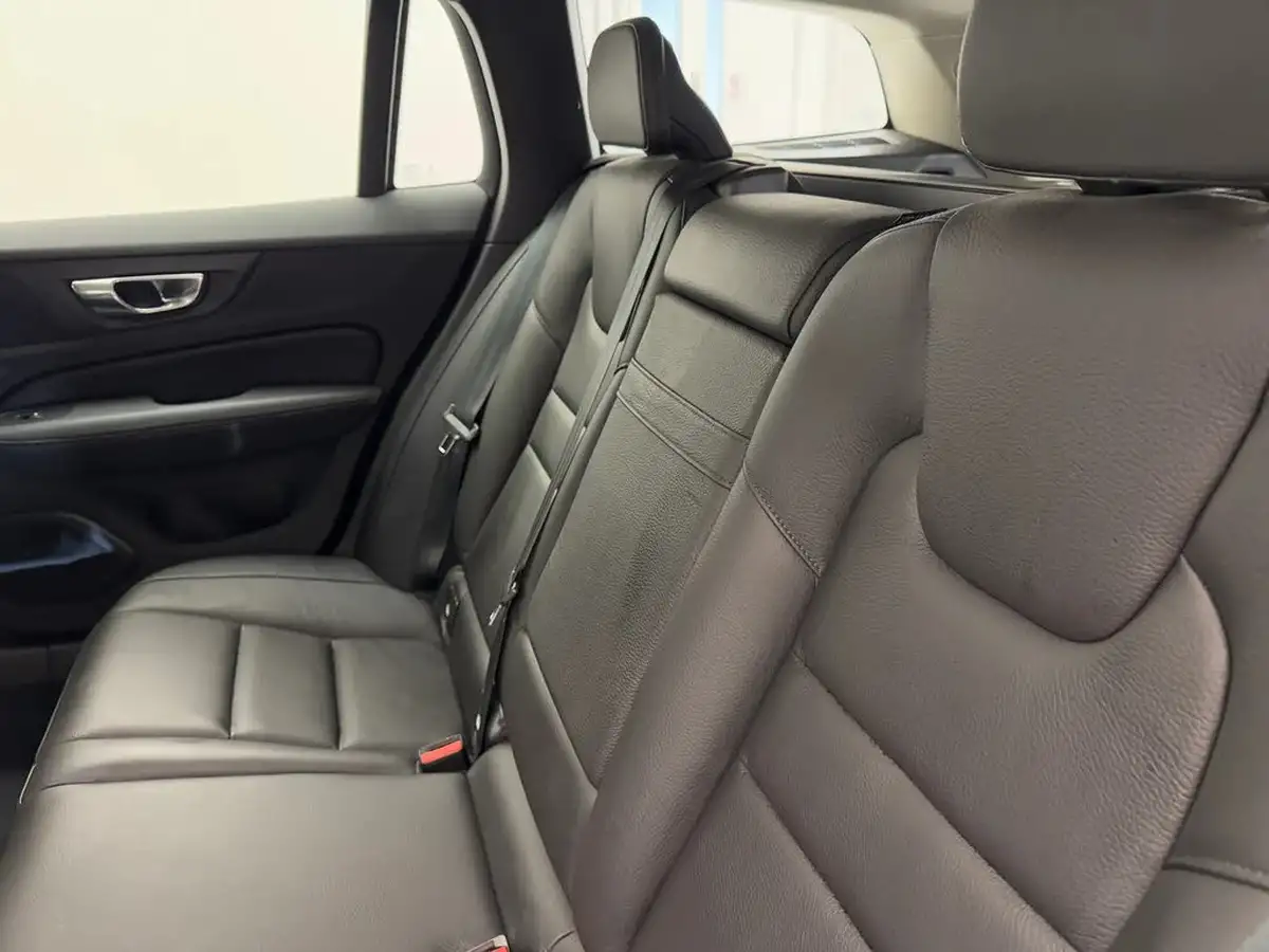 2020-volvo-v60-20td-d4-momentum-plus-geartronic-big-18