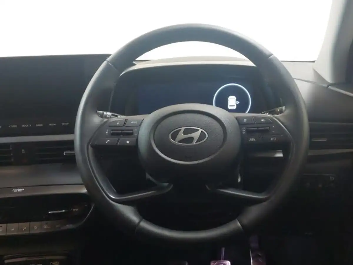 2024-hyundai-bayon-10-t-gdi-premium-100ps-two-tone-roof-big-9