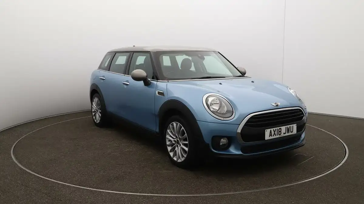 2018-mini-clubman-15-cooper-ss-big-39