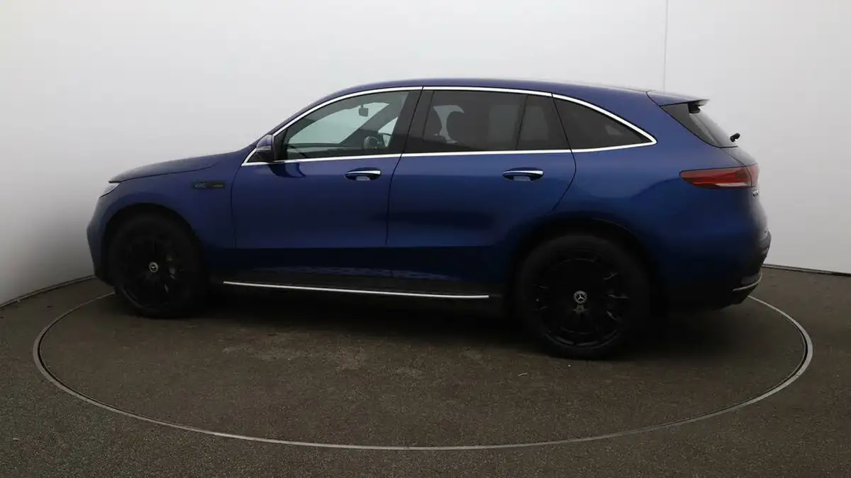 2021-mercedes-benz-eqc-e-eqc-400-amg-line-big-57
