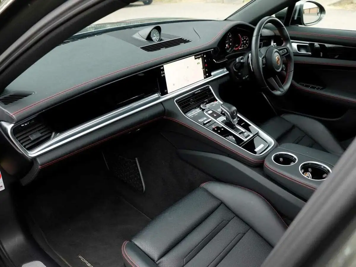 2023-porsche-panamera-30-4-e-hybrid-hatchback-big-8