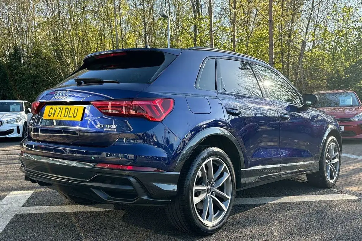 2022-audi-q3-20-40-tfsi-black-edition-station-wagon-big-5