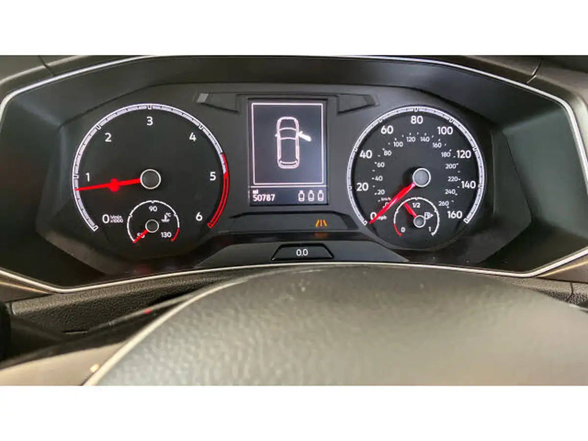 2019-volkswagen-t-roc-16tdi-se-big-64