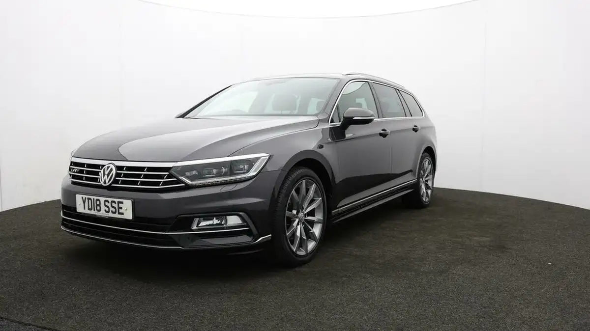 2018-volkswagen-passat-20tdi-r-line-150ps-ss-estate-5d-dsg-big-57