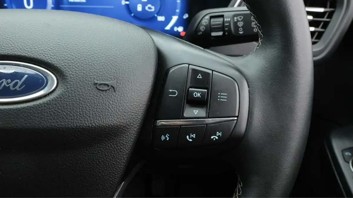 2021-ford-kuga-25t-vignale-225ps-phev-big-24