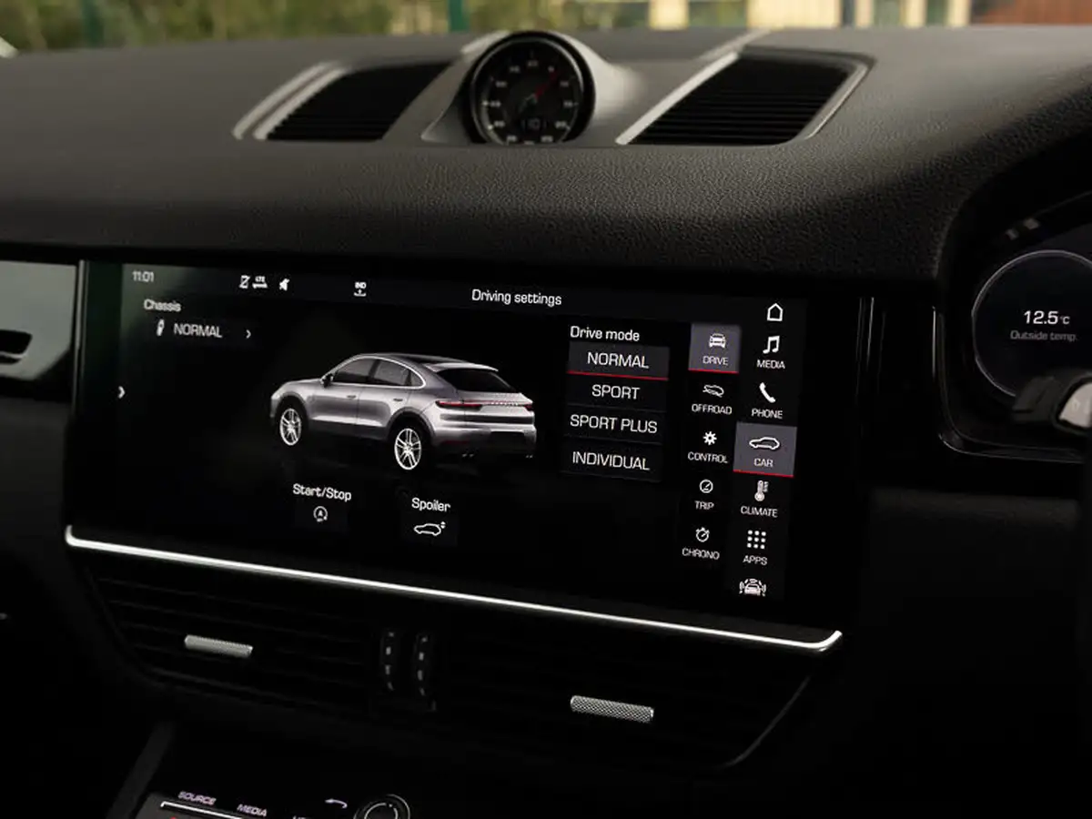 2019-porsche-cayenne-30-v6-coupe-big-10