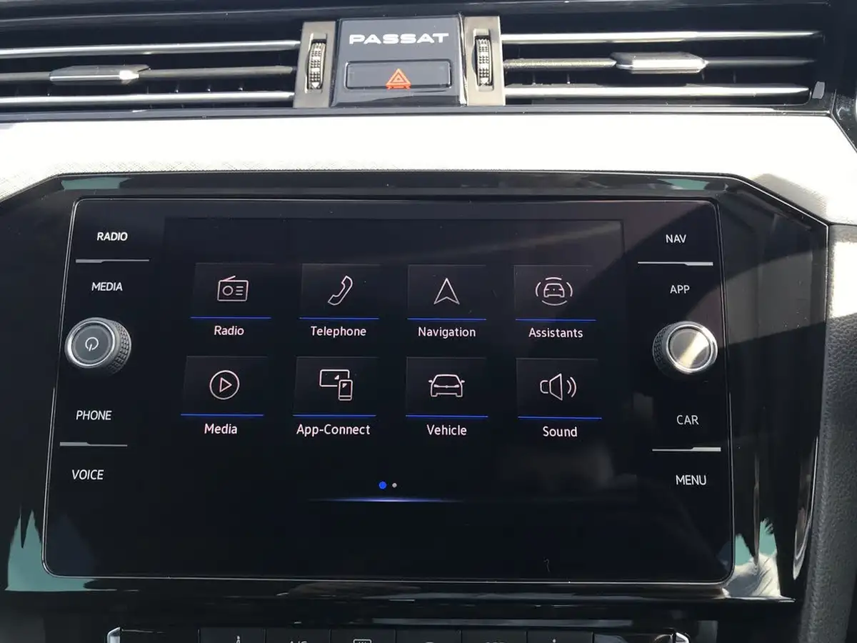 2021-volkswagen-passat-15-tsi-sel-estate-5d-dsg-big-16