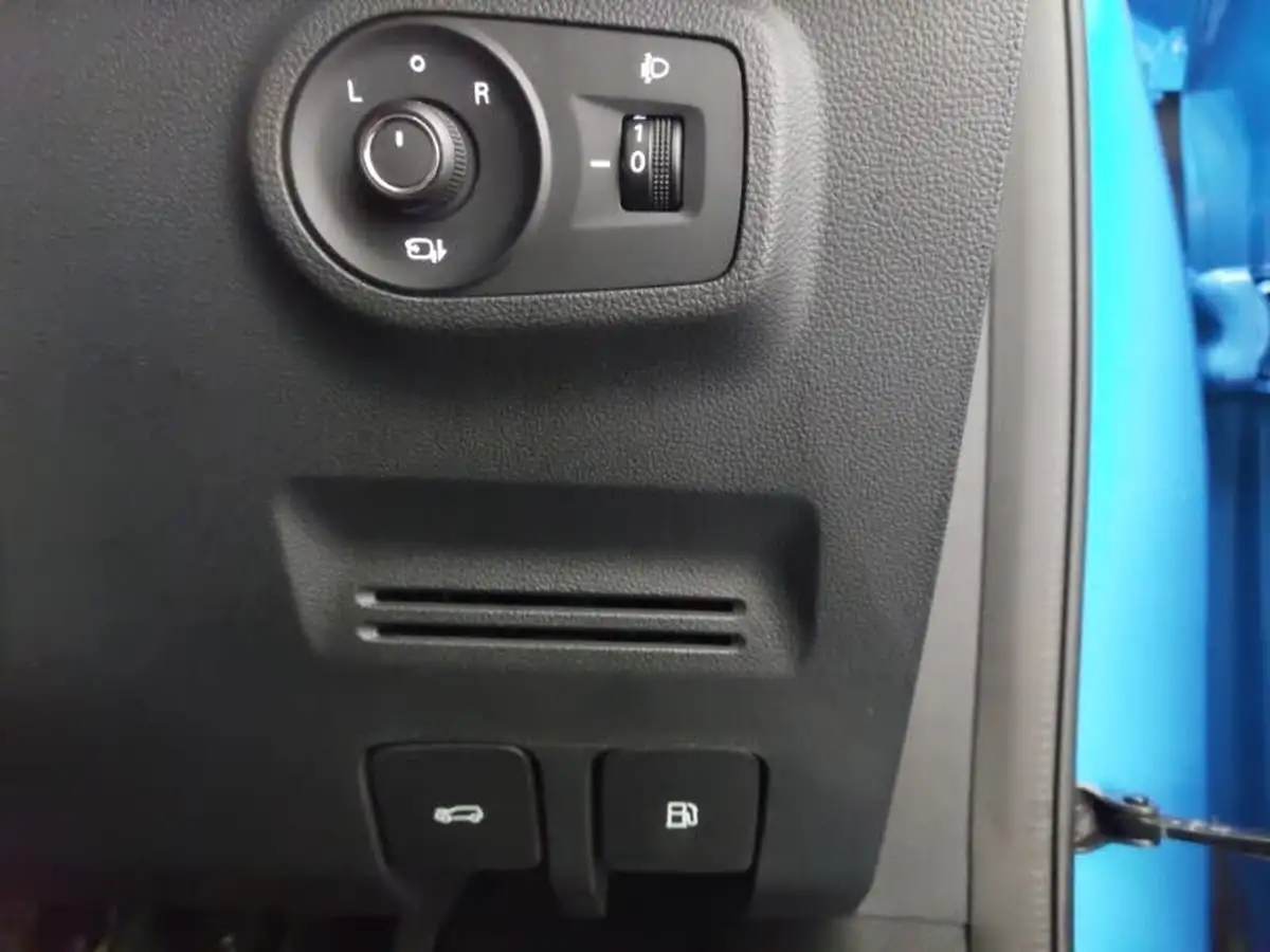 2024-mg-zs-suv-10t-gdi-exclusive-big-13