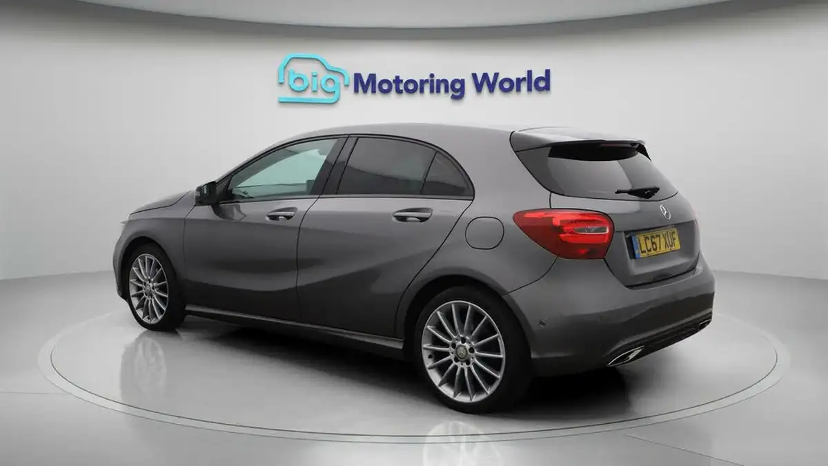 2018-mercedes-benz-a-class-15d-a180d-sport-109ps-executivess-hatchback-5d-7g-dct-big-5