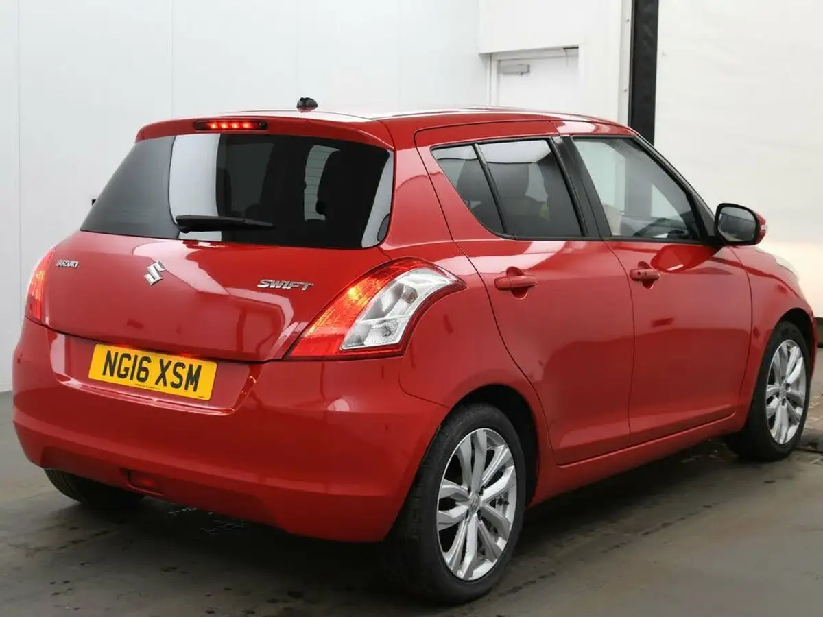 2016-suzuki-swift-12-sz4-90ps-5d-big-3