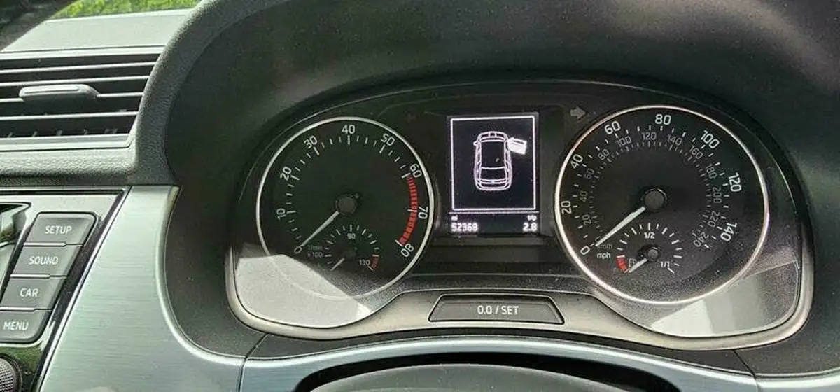 2015-skoda-fabia-12-tsi-se-109ps-estate-big-42
