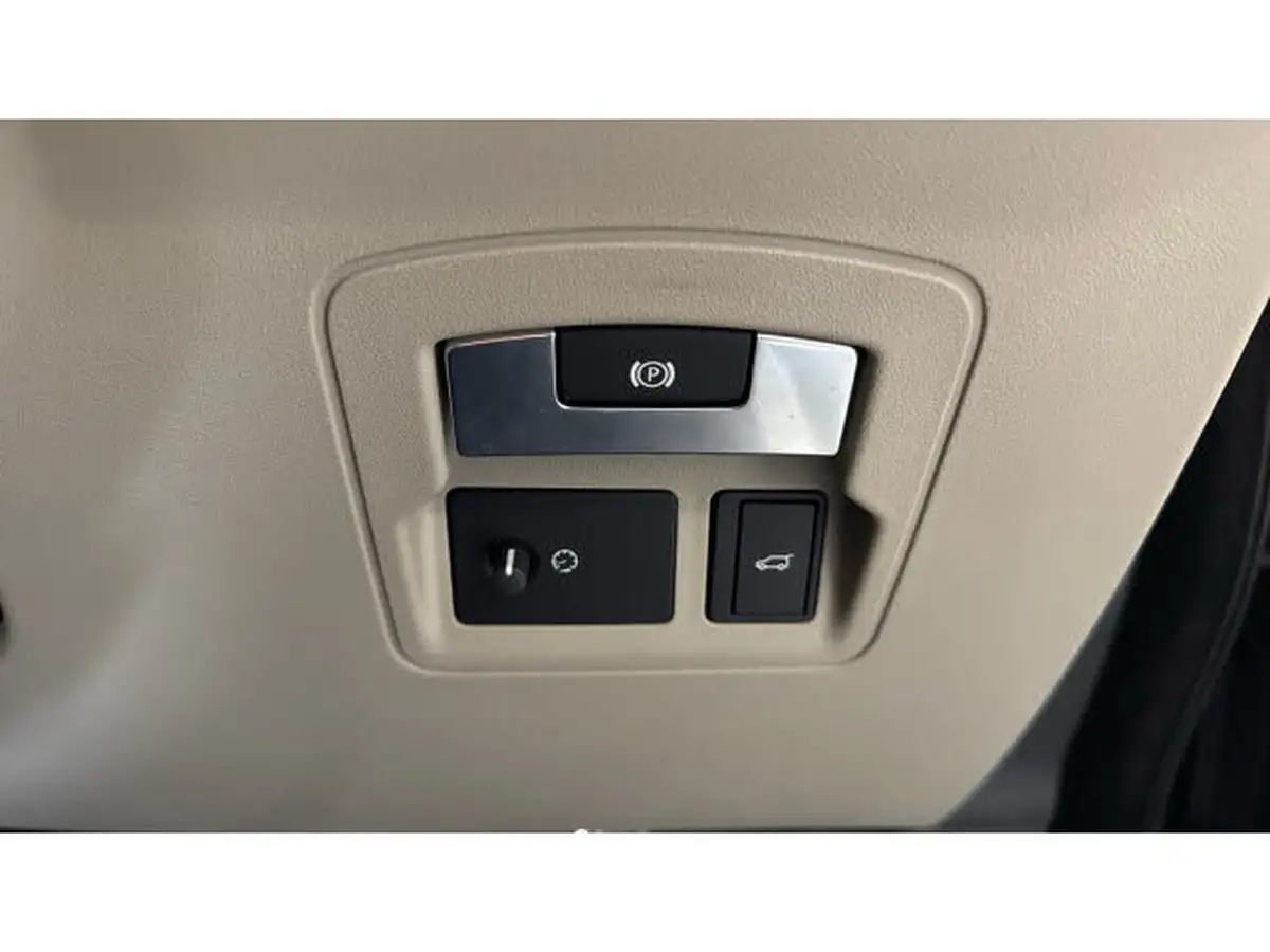 2020-land-rover-range-rover-velar-20-d240-r-dynamic-hse-big-26