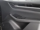 2025-porsche-macan-e-electric-small-35