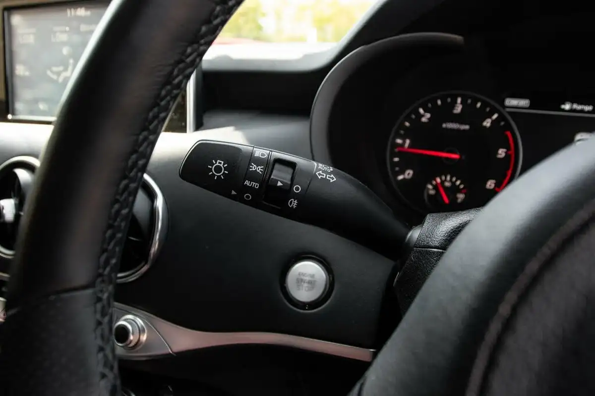 2018-kia-stinger-22-crdi-gt-line-big-16