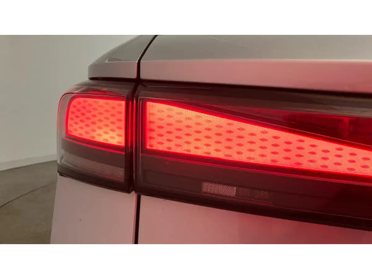 2025-volkswagen-id7-e-pro-match-interior-pack-tourer-big-35