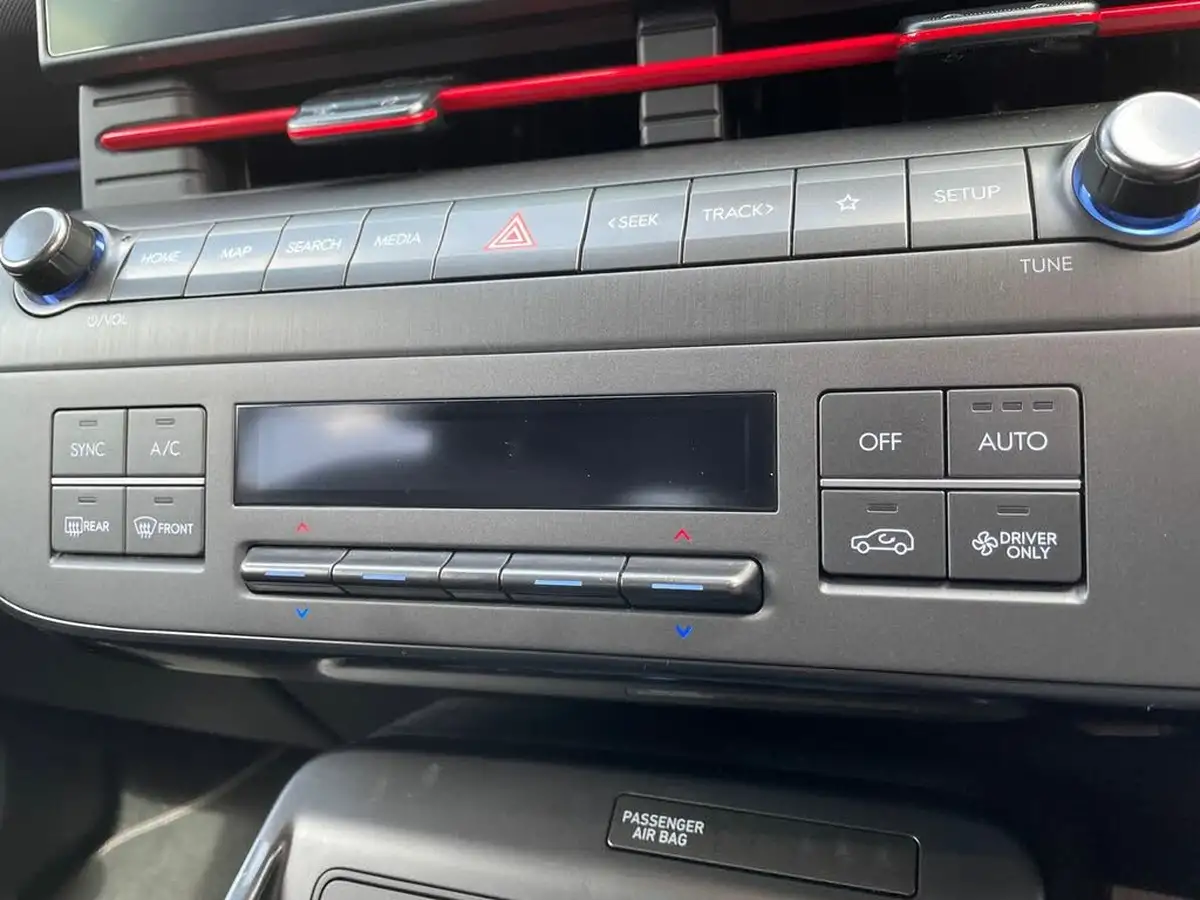 2024-hyundai-kona-16-gdi-n-line-s-141ps-dct-big-17