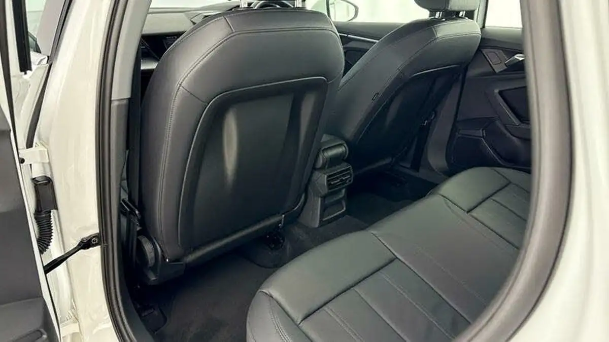 2023-audi-a3-10-30-tfsi-sportback-5d-big-32