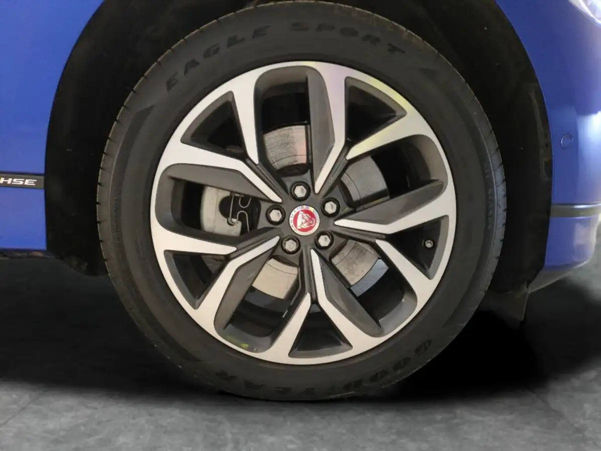 2021-jaguar-i-pace-ev400-hse-big-36