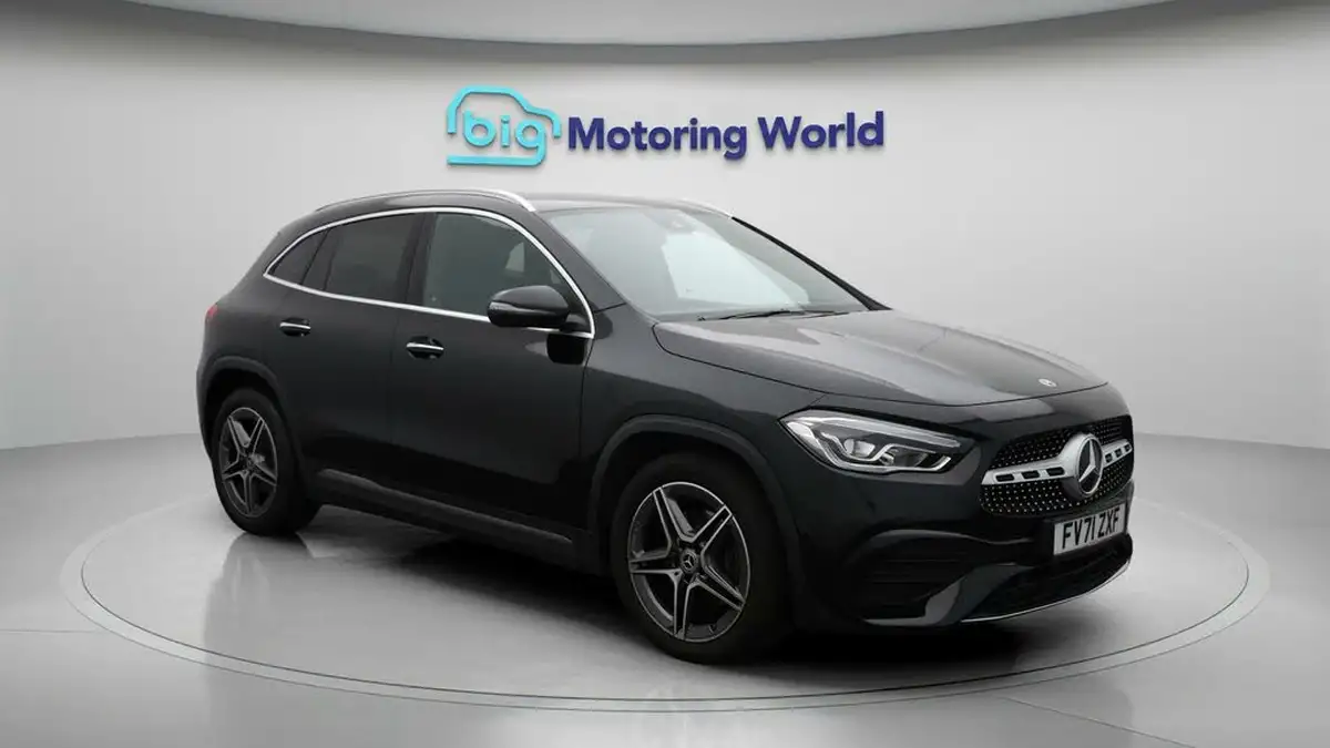 2022-mercedes-benz-gla-class-13-gla-180-amg-line-premium-big-1