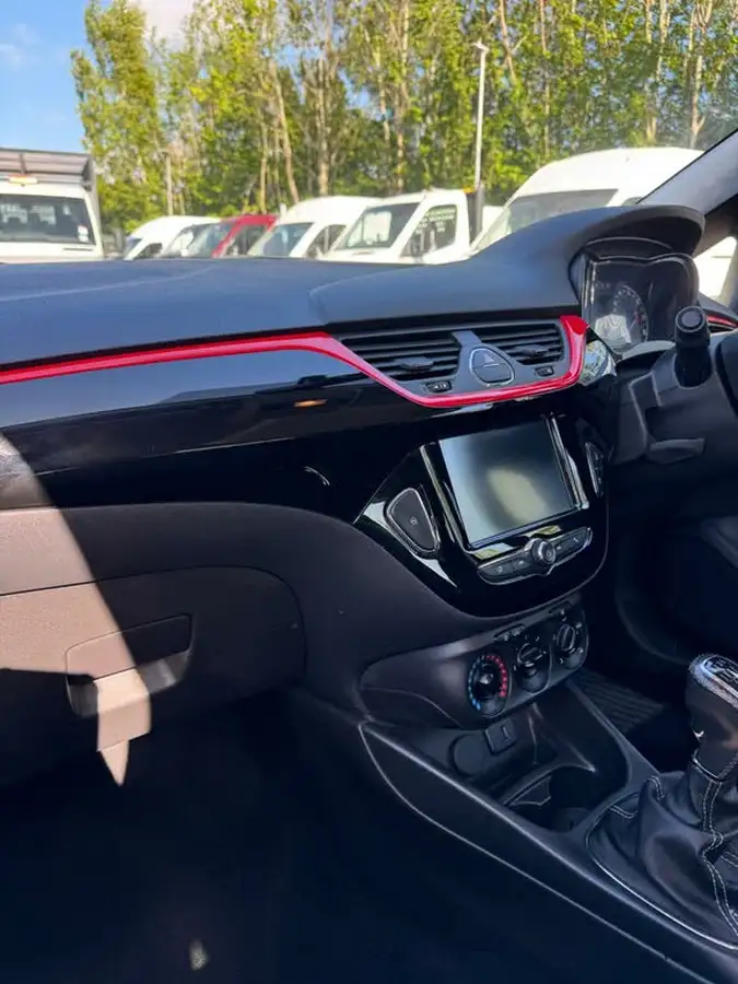 2017-vauxhall-corsa-14i-limited-edition-75ps-ecoflex-3d-big-24