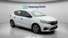 2022-dacia-sandero-10-sce-essential-small-1