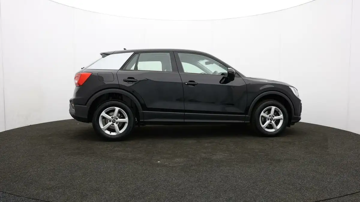 2022-audi-q2-10-30-tfsi-technik-big-38