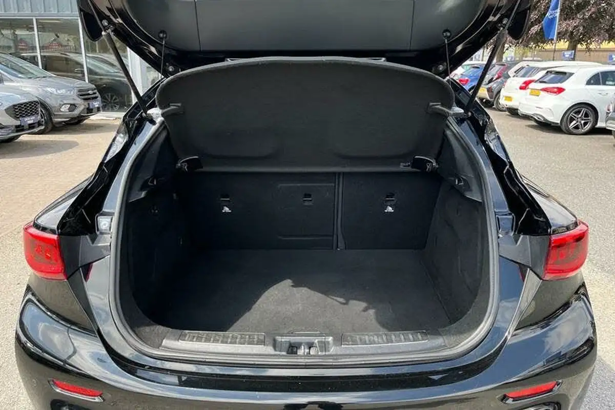 2018-infiniti-q30-20-sport-intouch-awd-auto-big-20
