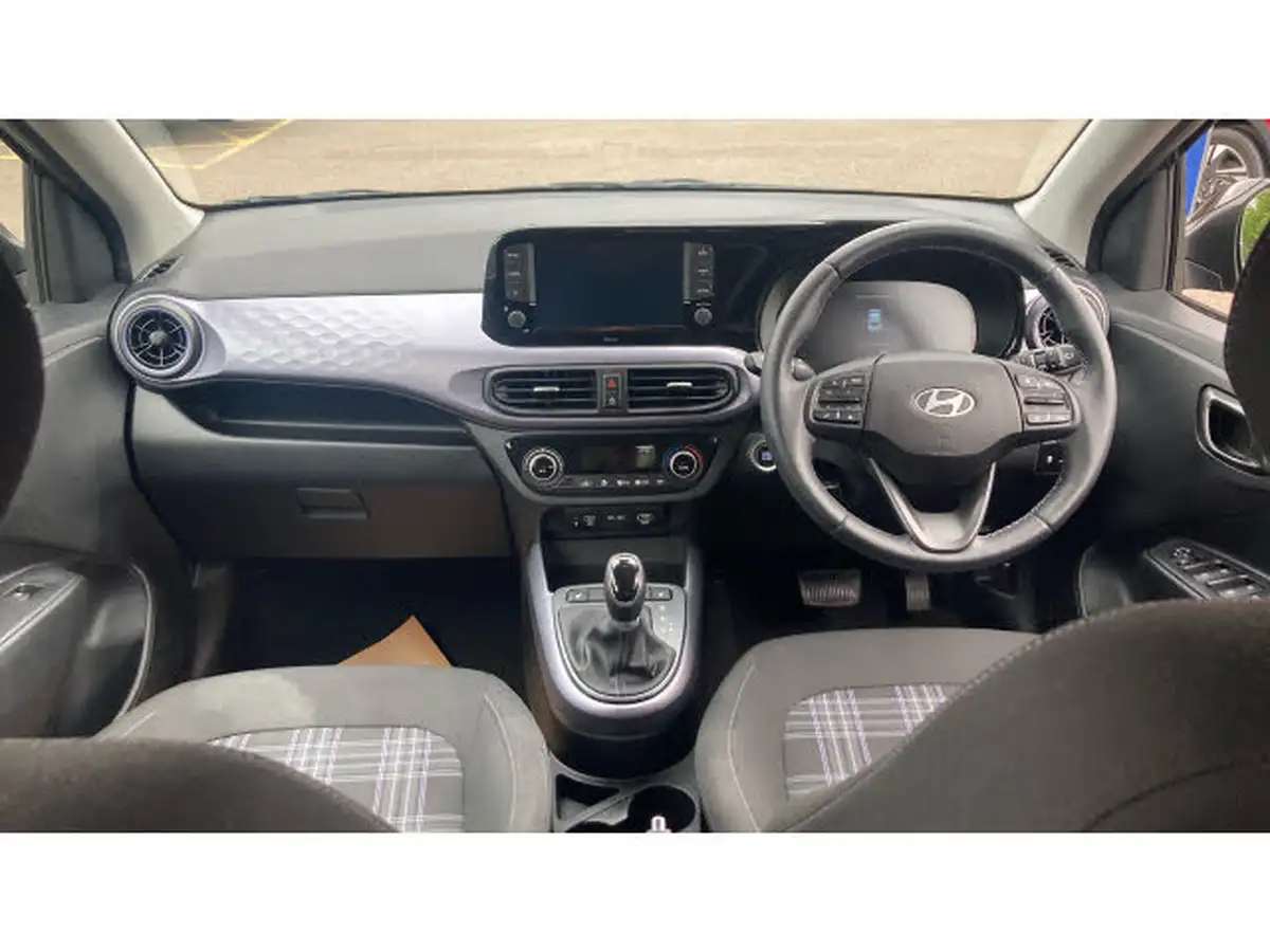 2023-hyundai-i10-12-premium-auto-big-9