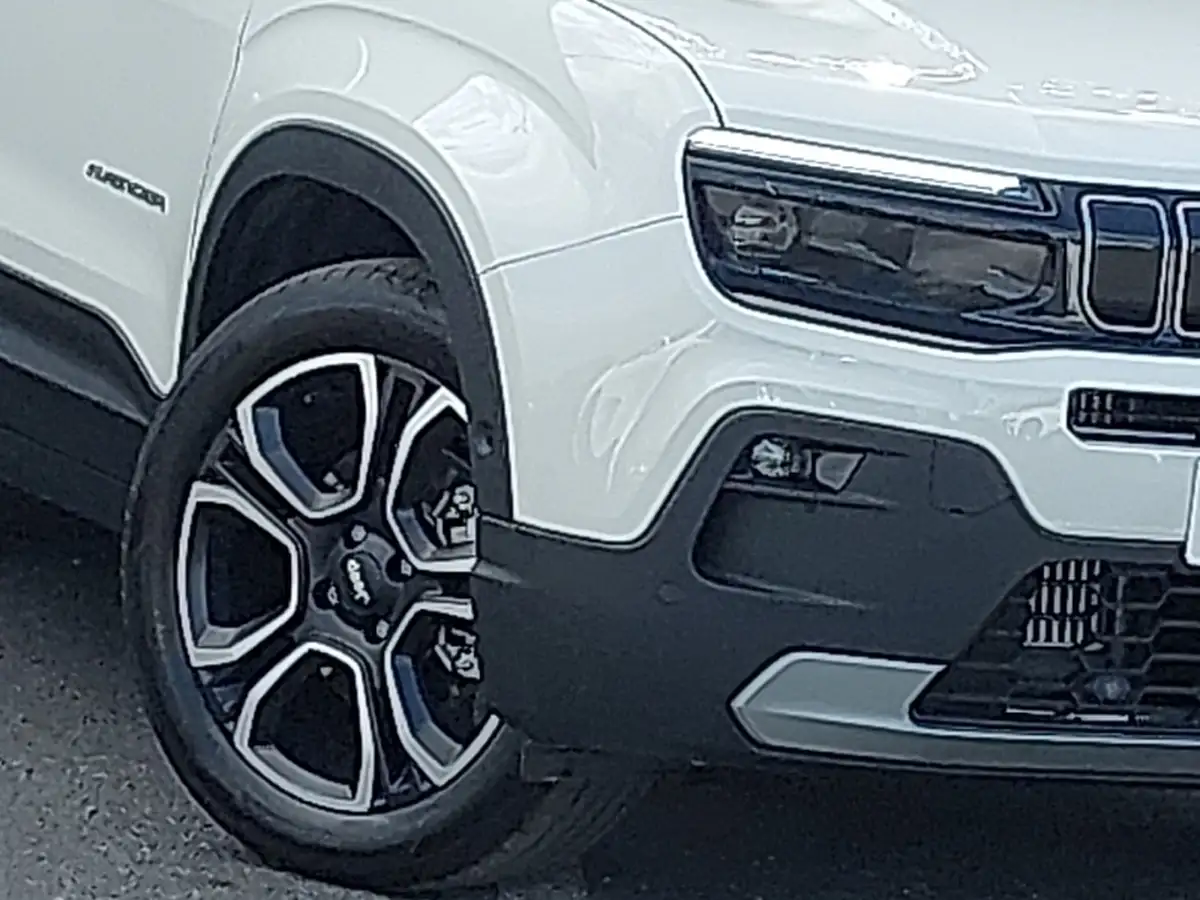 2025-jeep-avenger-12-gse-summit-e-hybrid-48v-auto-big-8