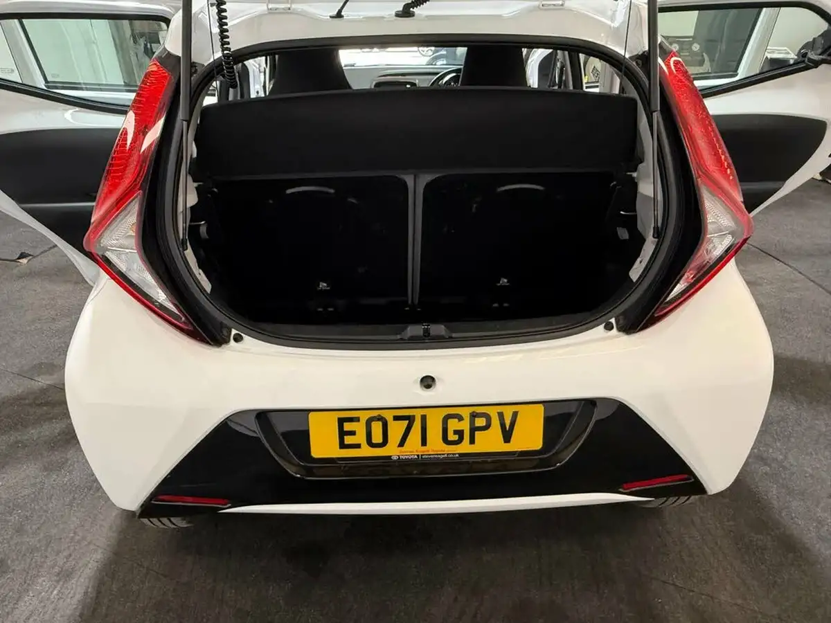 2021-toyota-aygo-10-vvt-i-x-play-tss-x-shift-big-36