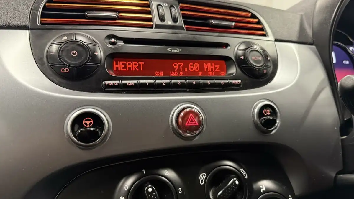 2015-fiat-500-12-s-big-20