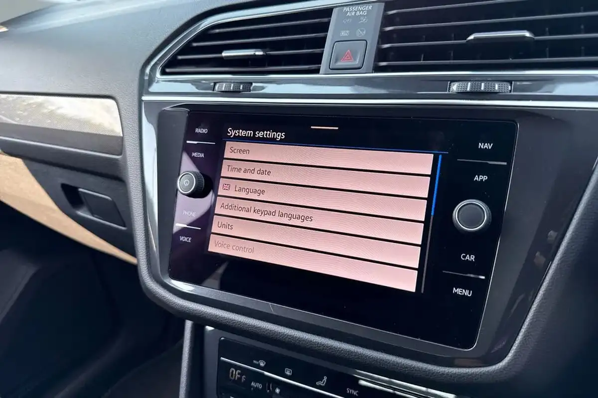 2023-volkswagen-tiguan-allspace-15-tsi-life-big-54