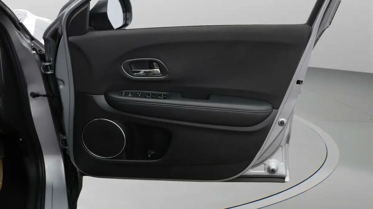 2020-honda-hr-v-15-i-vtec-se-big-14