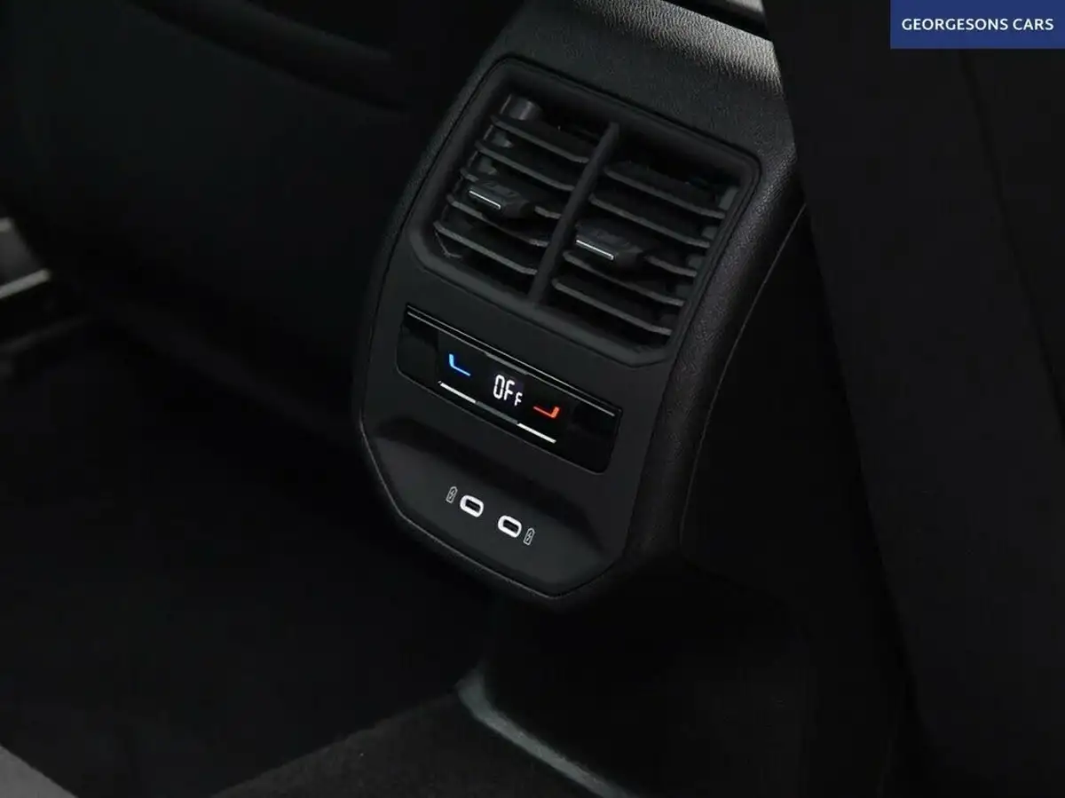 2022-seat-leon-10-tsi-evo-se-dynamic-hatchback-big-16