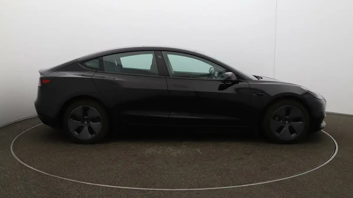 2021-tesla-model-3-e-standard-plus-big-39