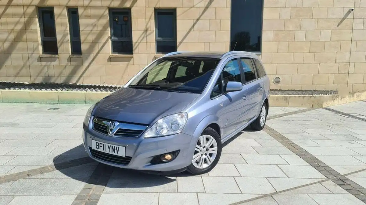 2011-vauxhall-zafira-17td-elite-17cdti-16v-ecoflex-big-17